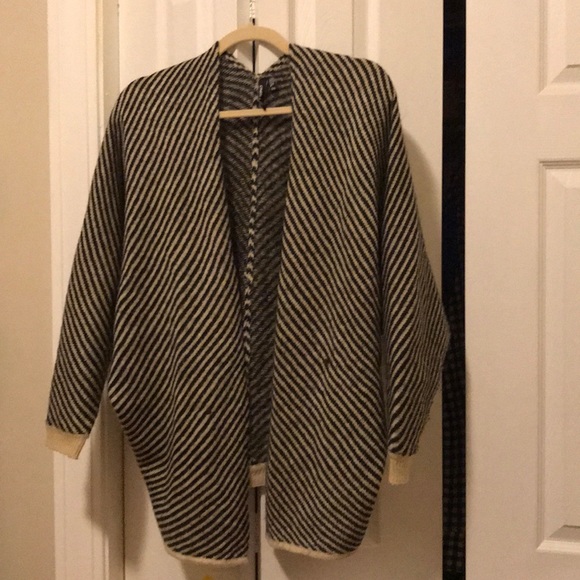 O’Neill O/S Sweater - Picture 1 of 3